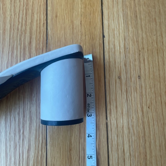 Zara cream block heel. Size 42. Great condition. - Picture 4 of 5